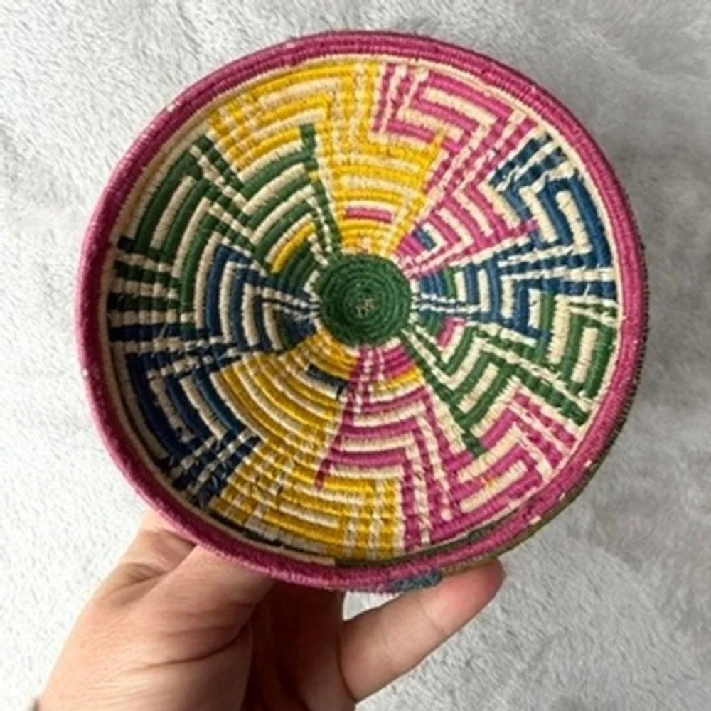 Handwoven‎ basket Trinket Box Lid Colorful Geometric Pattern Small Organizer